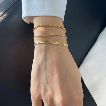 Simple Gold Bracelet