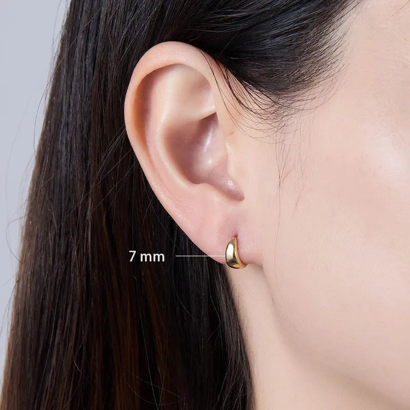 Classic Essential Chunky Hoop Earring