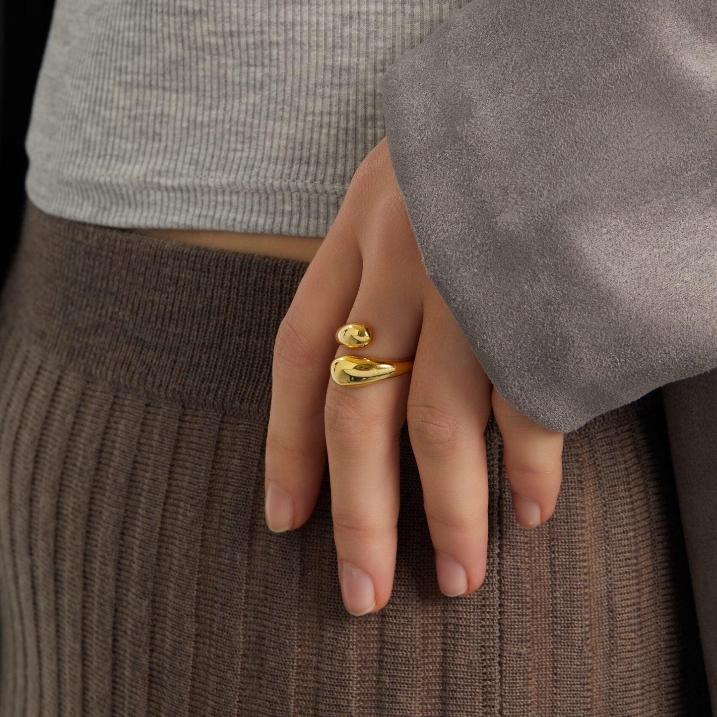 Two Tone Wave Ring Gold Thumb Ring